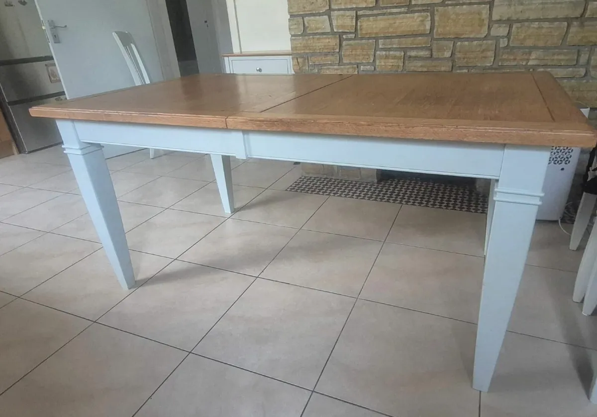 Extendable dining table - Image 2