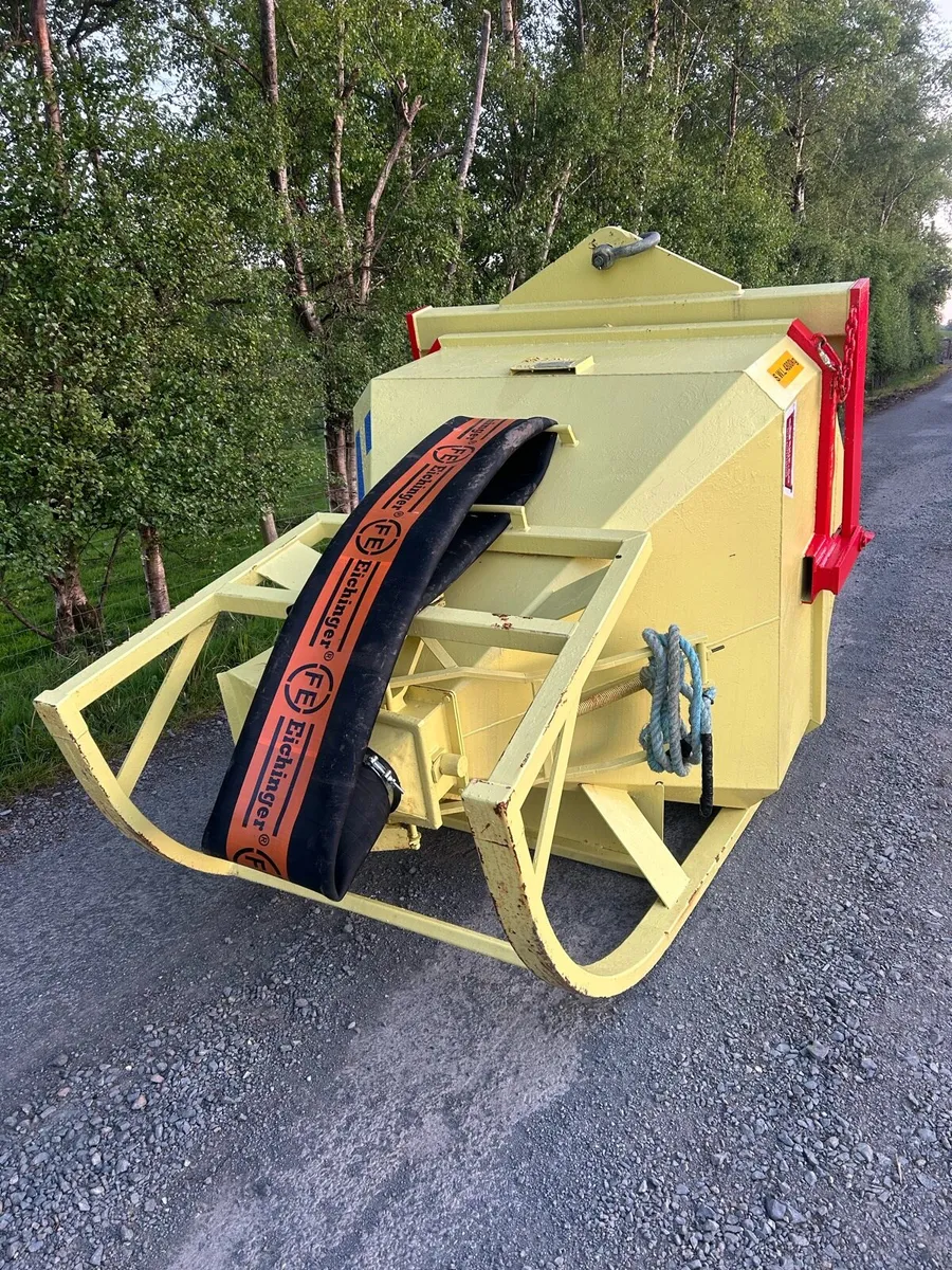 Concrete Skip - Image 1