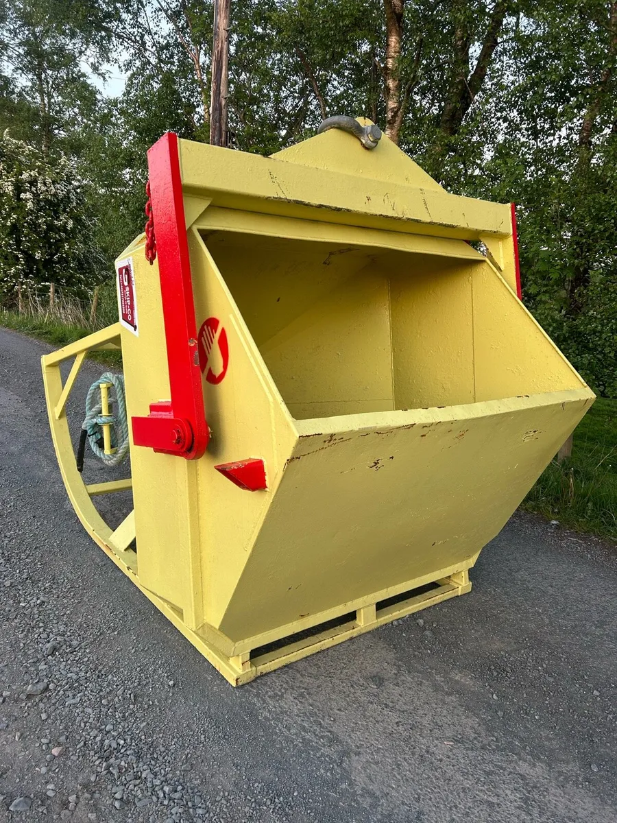 Concrete Skip - Image 4