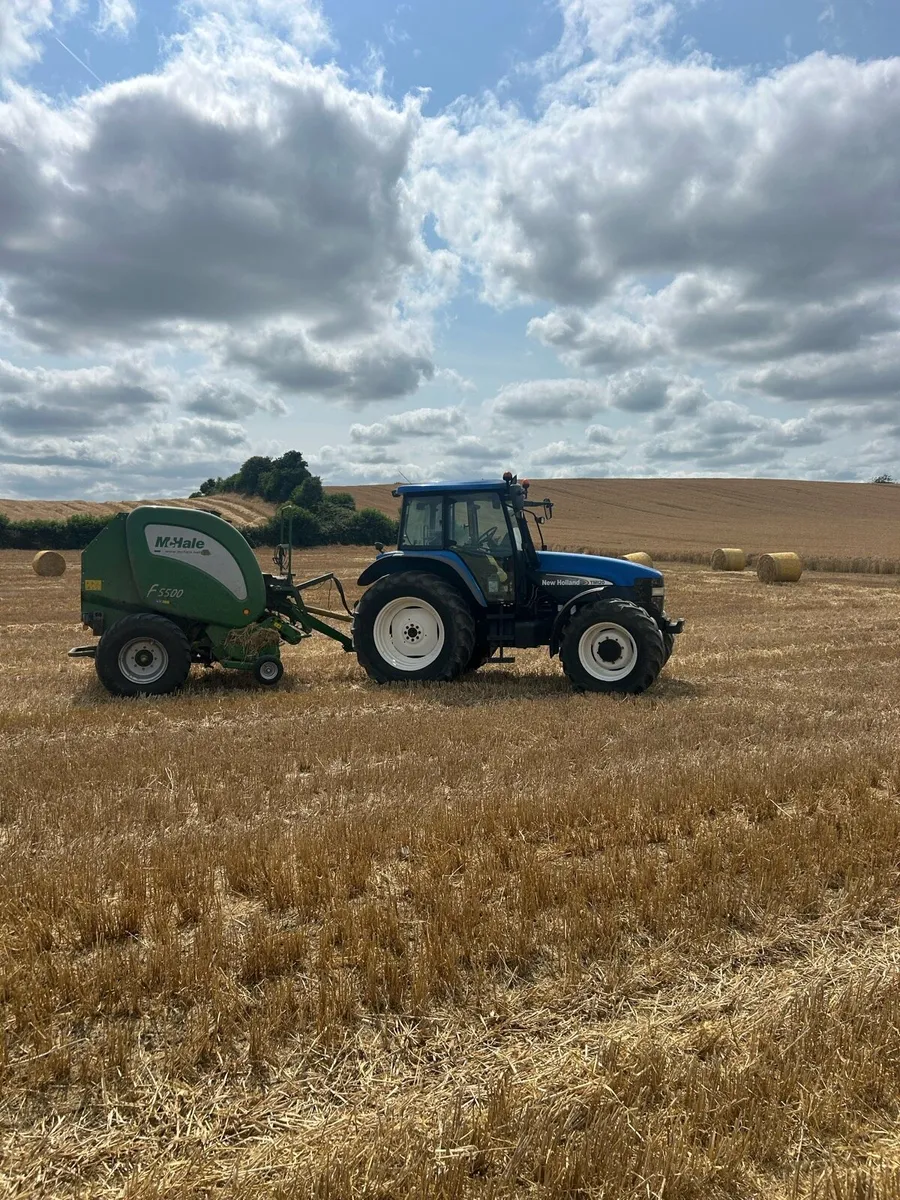 Round bales of spring and winter barley straw - Image 4