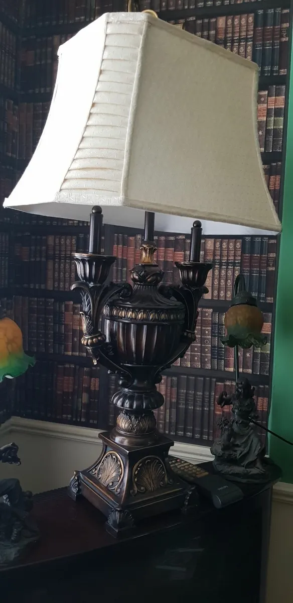 2 large heavy reproduction lamps - Image 4