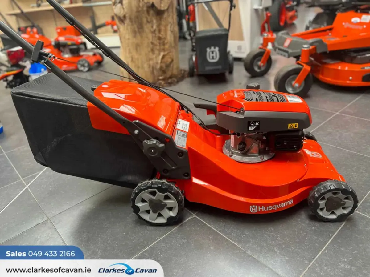 New Husqvarna LC247S walk-behind lawnmower - Image 3
