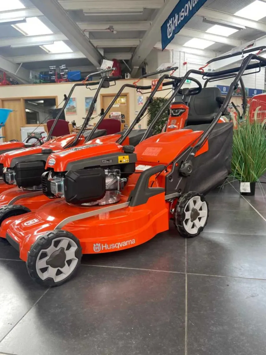 Husqvarna LC253S walk-behind lawnmower - Image 2