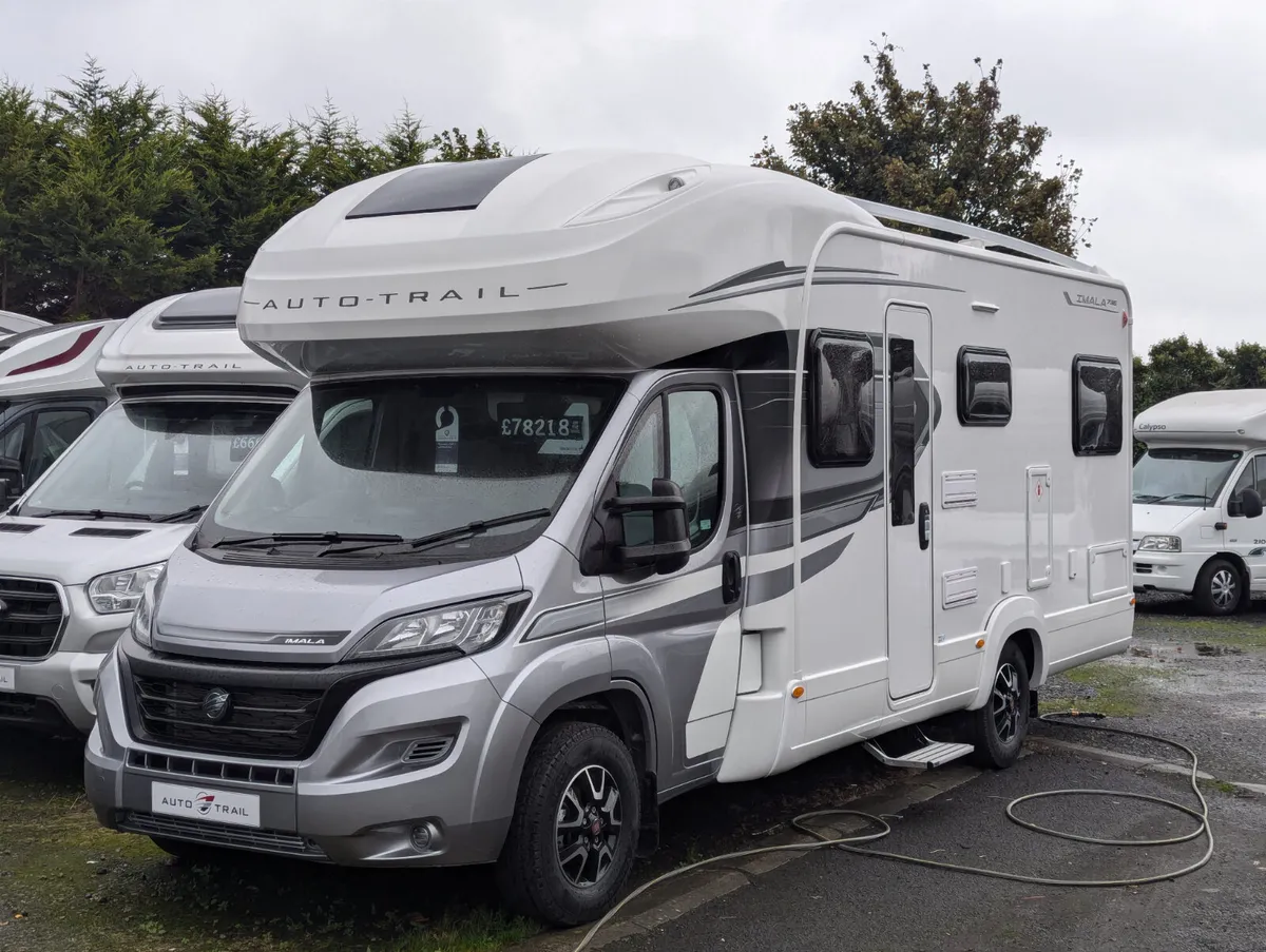 Luxury Motorhome with 6 Berths and 6 Travel Seats - Image 1