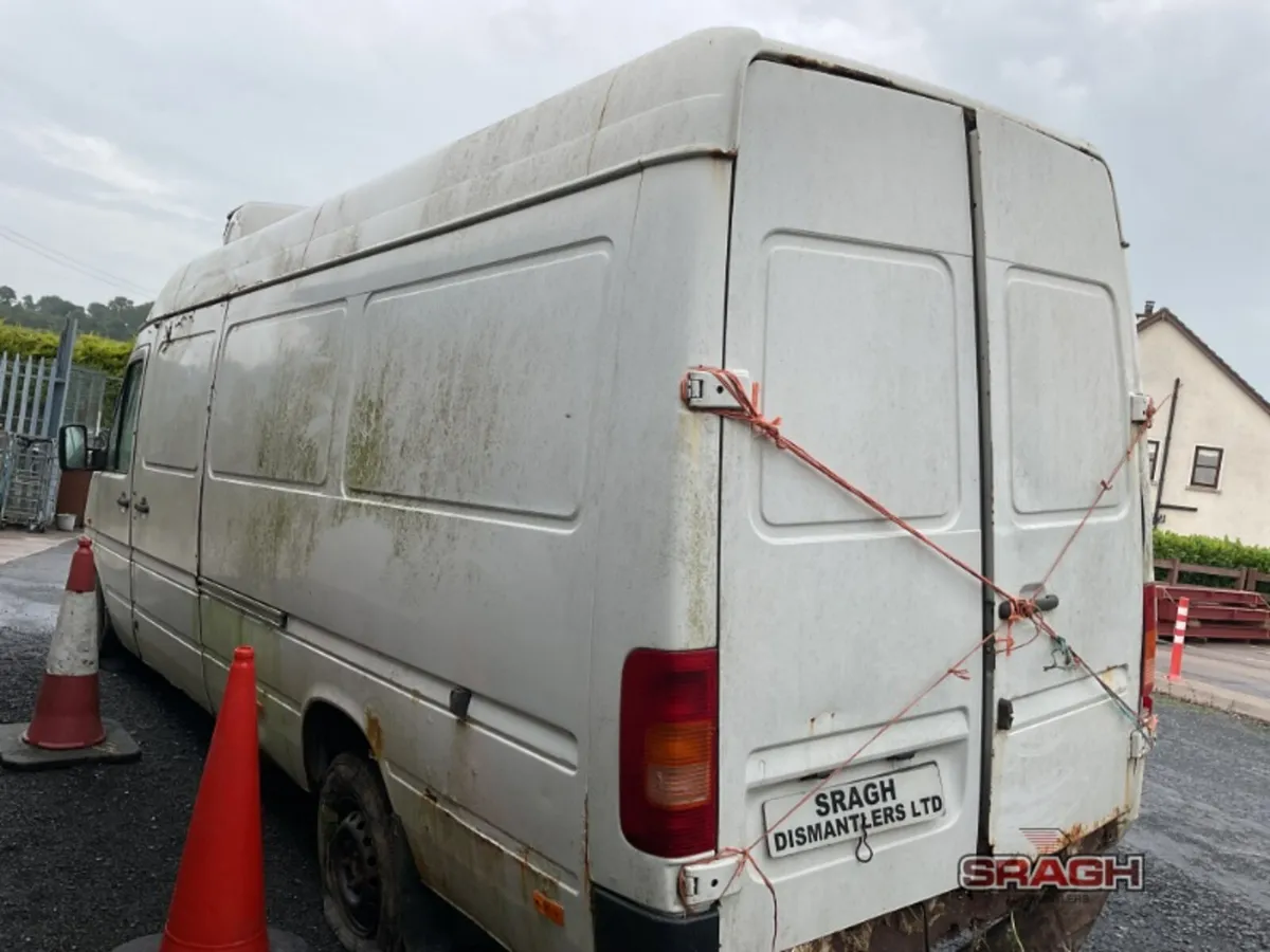 2002 VOLKSWAGEN LT Lwb - Image 1