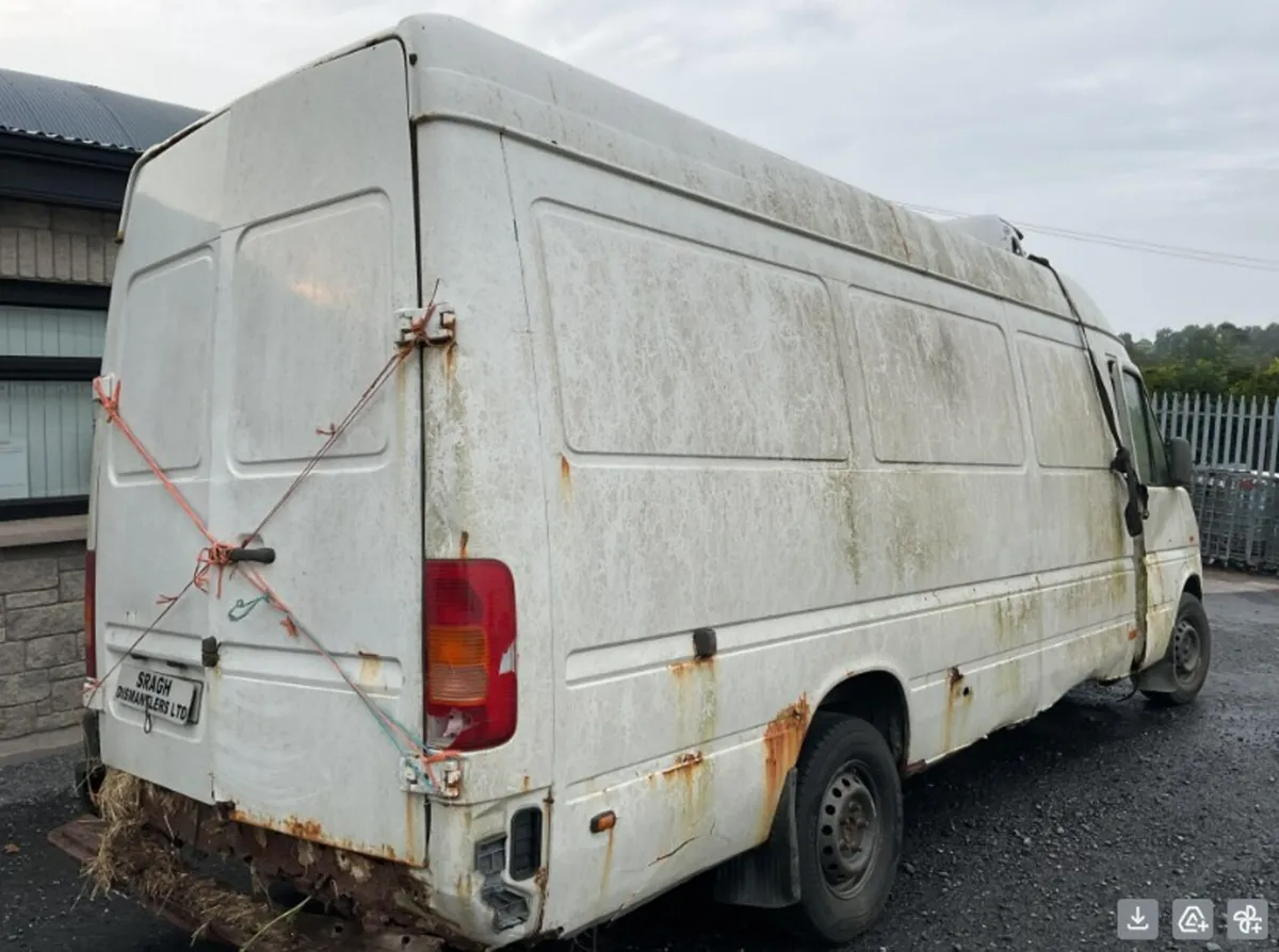 2002 VOLKSWAGEN LT Lwb - Image 2