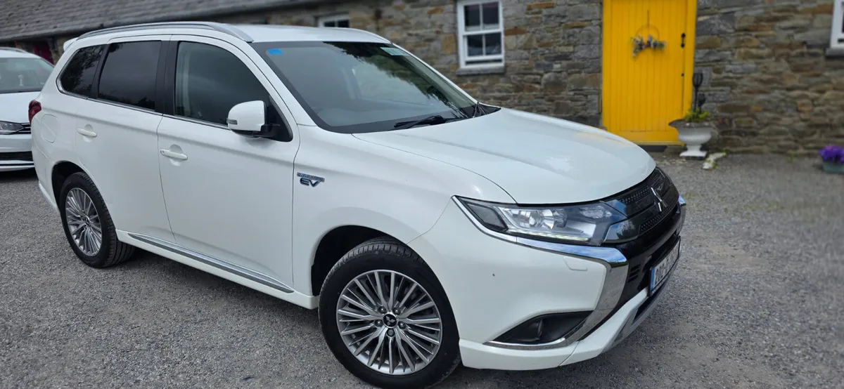 Mitsubishi Outlander 2020 COMMERCIAL 2 SEATER PHEV - Image 1