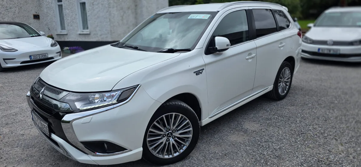 Mitsubishi Outlander 2020 COMMERCIAL 2 SEATER PHEV - Image 2