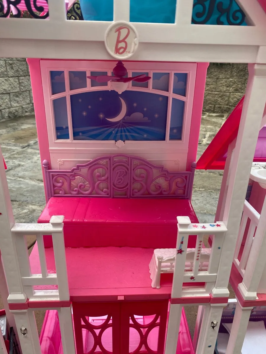 Barbie house - Image 3