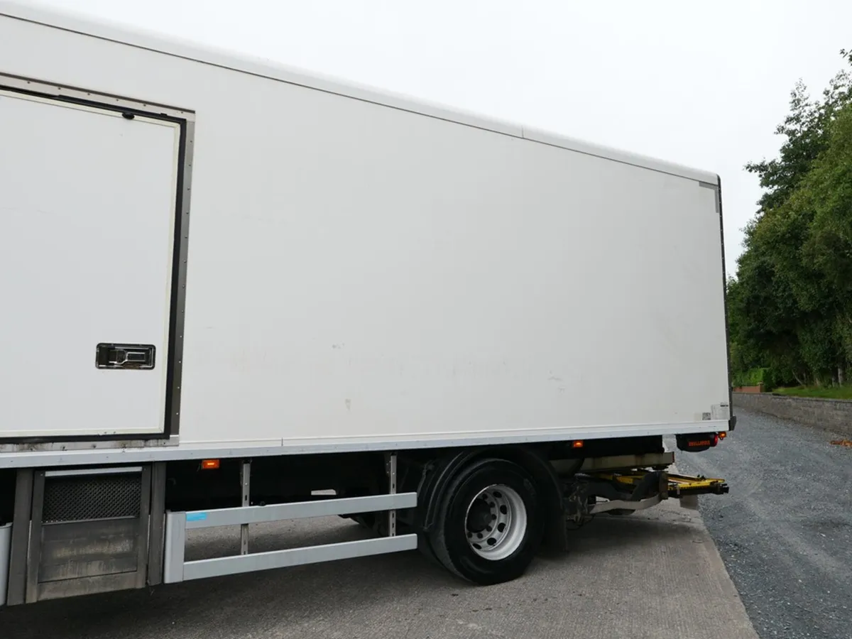 2018 Scania P250 Fridge Body 4x2 Auto - Image 4