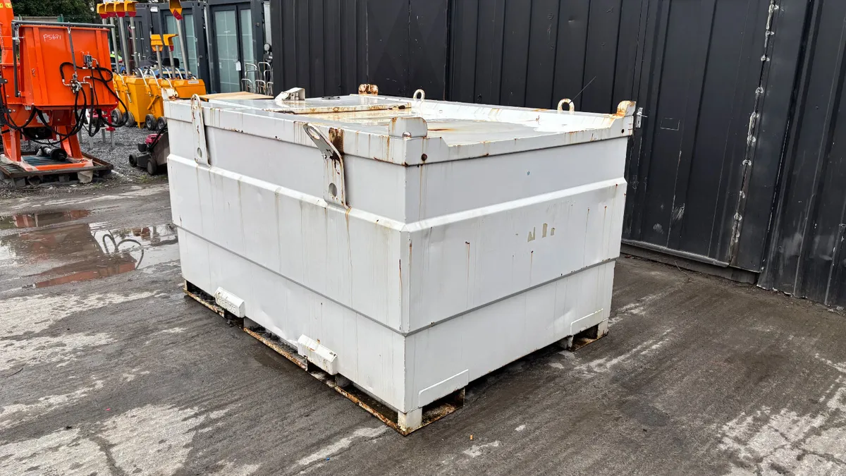 3000L Bunded Fuel Bowser - Image 3