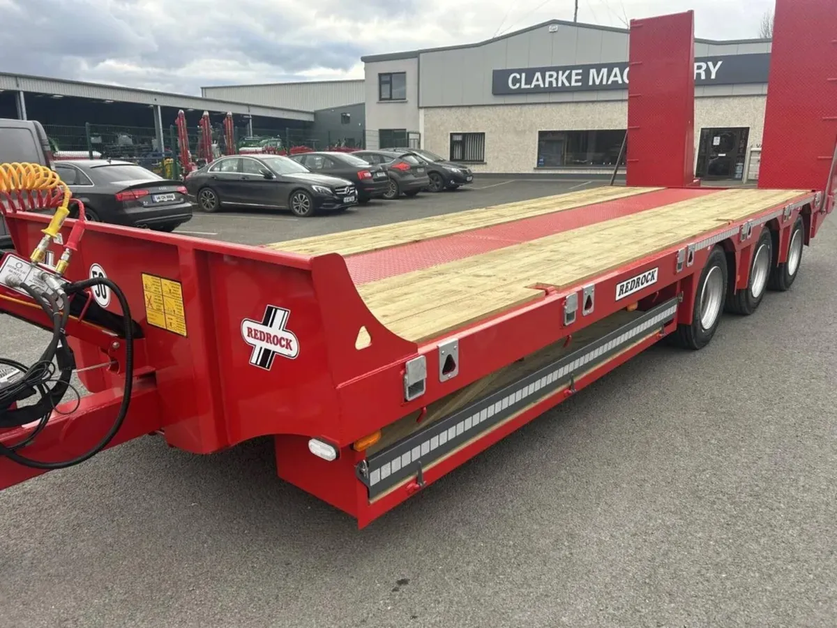 Redrock 24 Ton Tri Axle Low Loader - Image 4