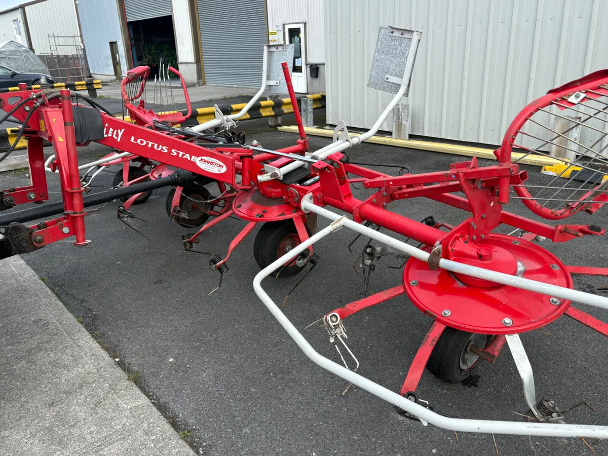 Lely Lotus 600 Tedder - Image 1