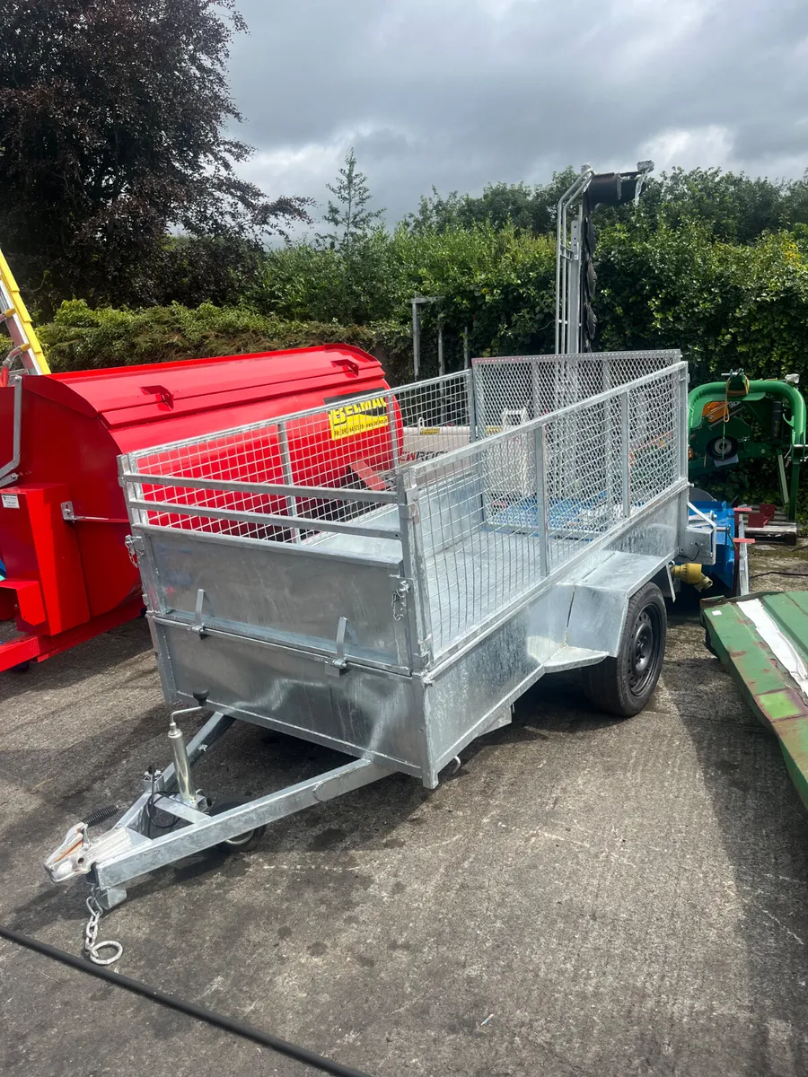 Trailer 8,2 X 4,4 foot - Image 1