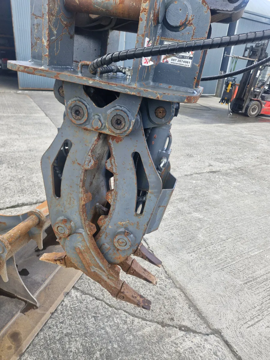 13T Hydraulic Rock timber grab - Almost new - Image 3
