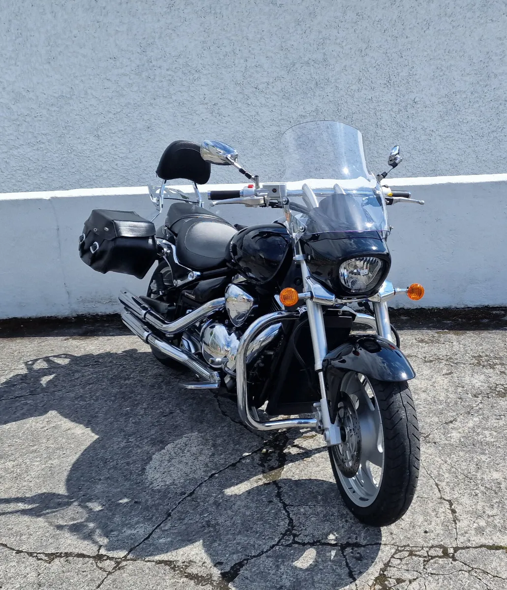 Suzuki Boulevard Intruder @ Doyles Athlone - Image 2