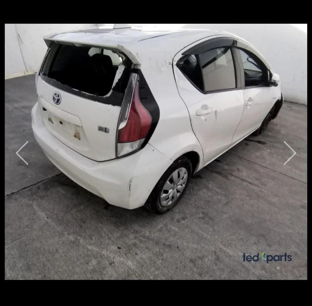 2017 Toyota Aqua FOR BREAKING - Image 3