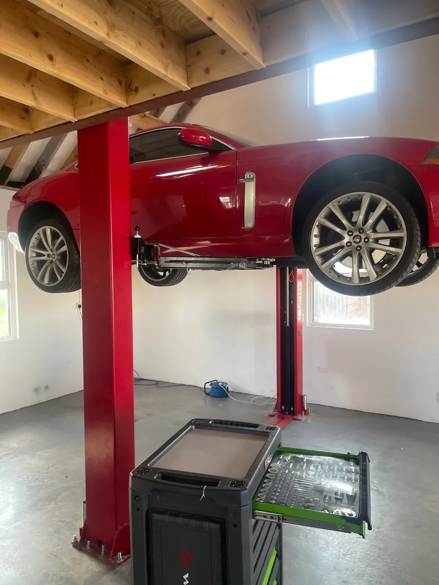 4 tonne garage car lift Pacini can fit - Image 1