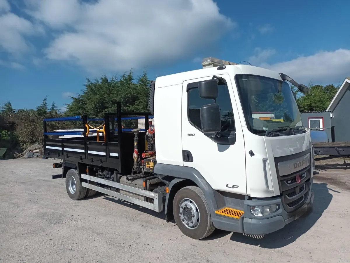 Daf 45/160 12 &10Ton tipper crane fassi f50 piped - Image 1