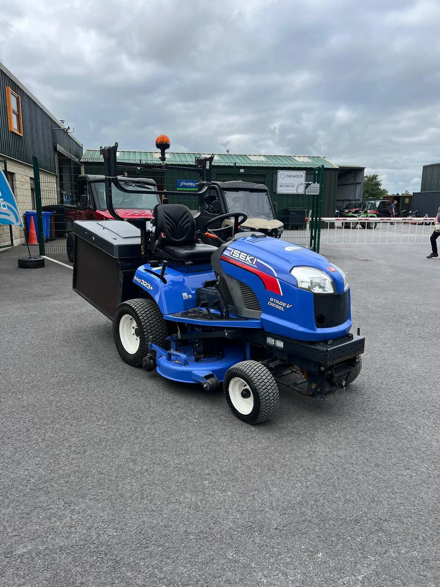 Iseki 323 Low Dump - Image 2