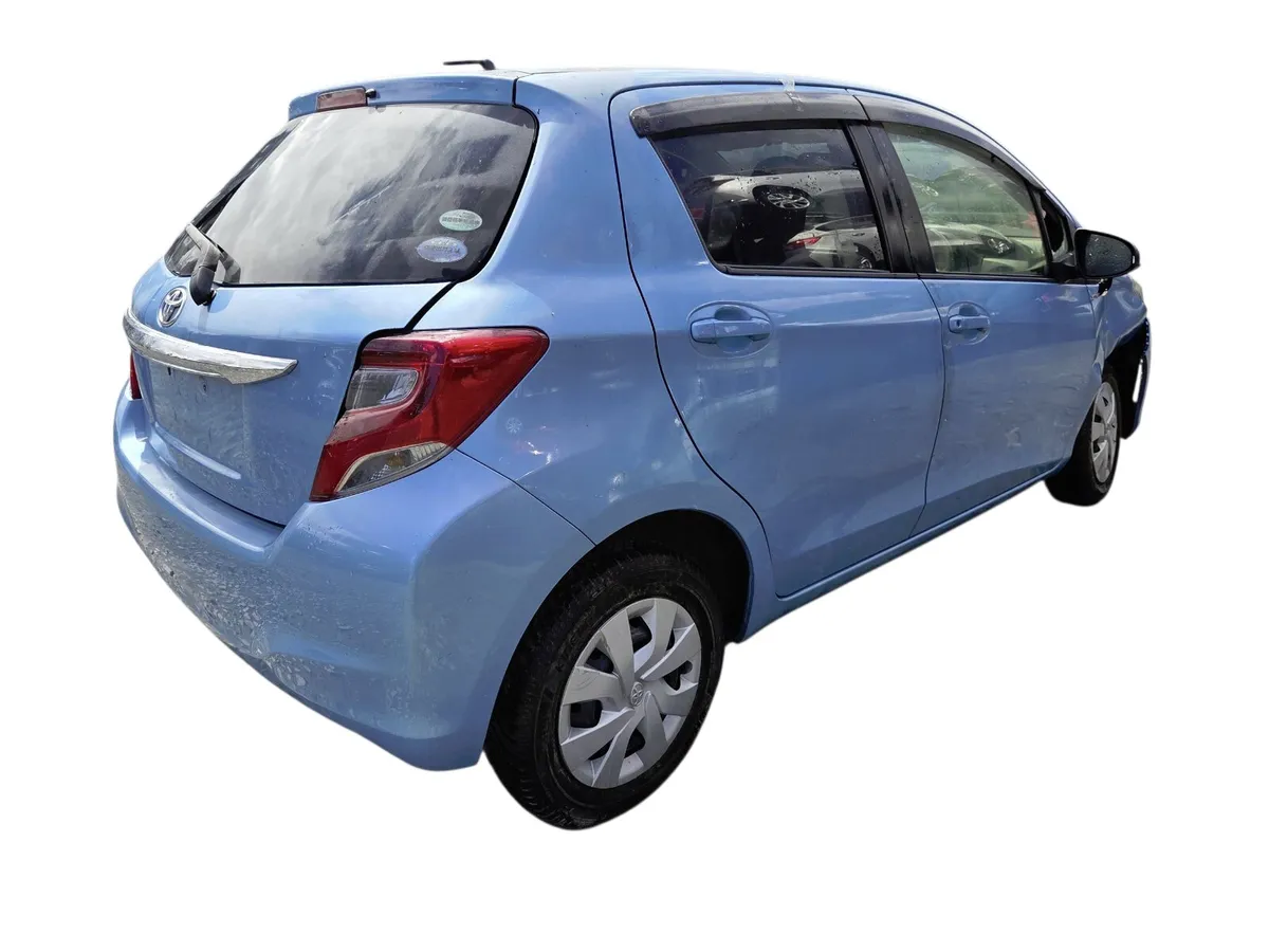 2015 TOYOTA VITZ For Breaking/Dismantling - Image 3