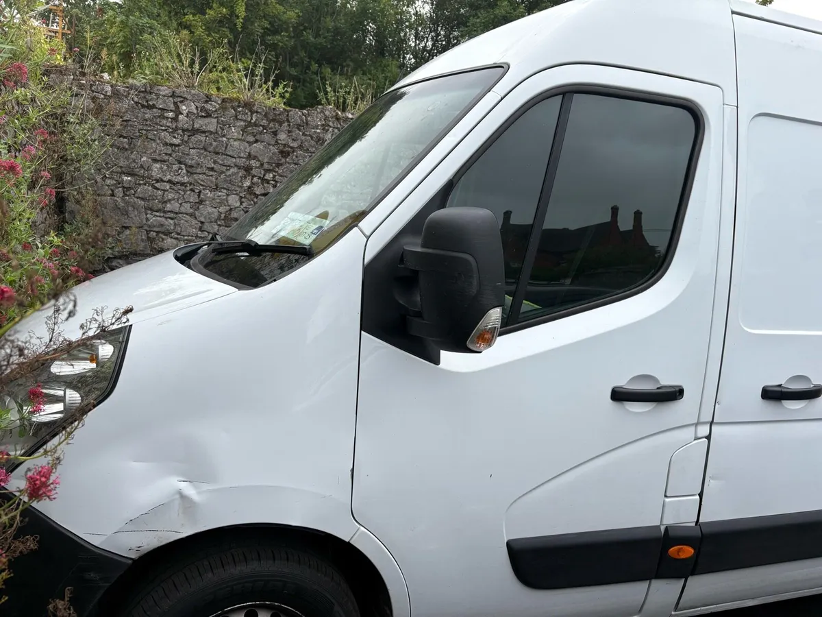 Renault master 2019 low milage - Image 3