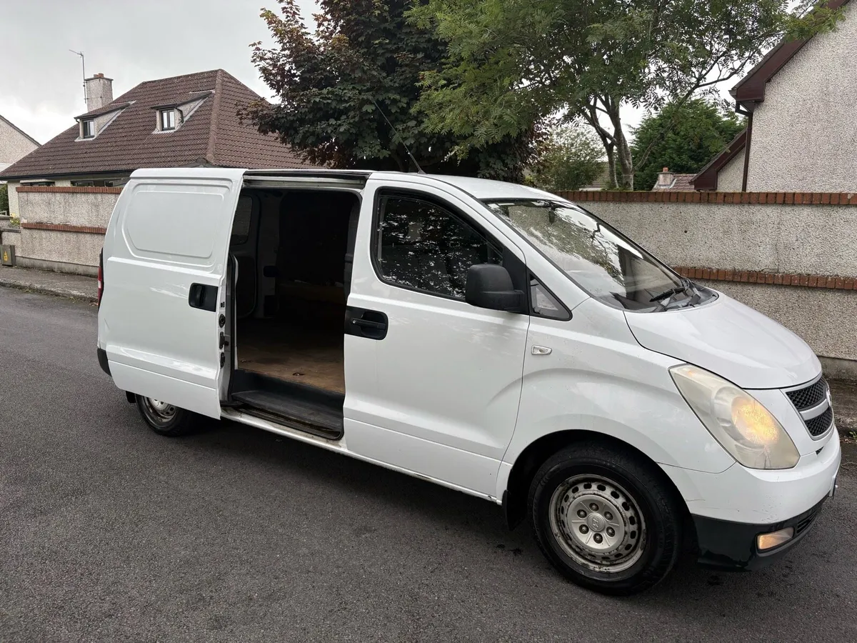 2008 Hyundai H1 2.5 Diesel - Image 1