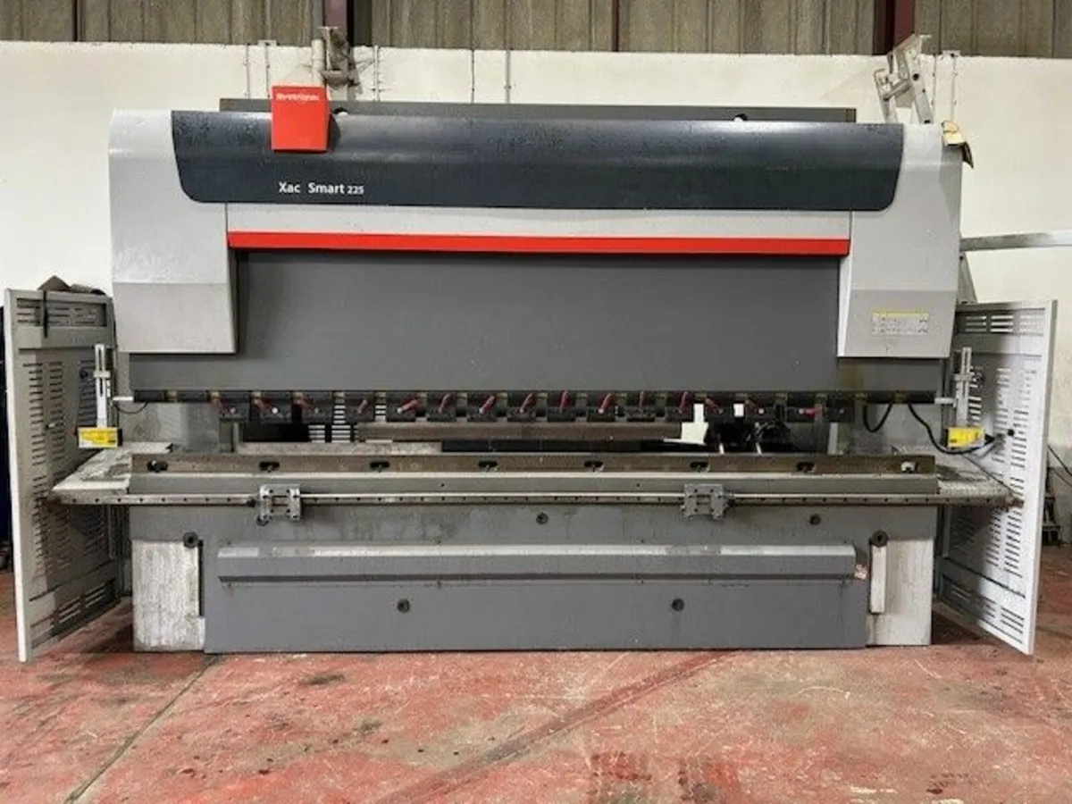 BYSTRONIC 225/4100 CNC PRESSBRAKE - Image 2