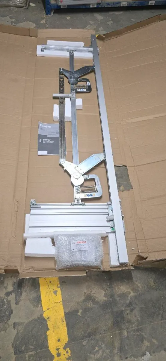 SALICE....  Kitchen Twin Pocket Door system - Image 4