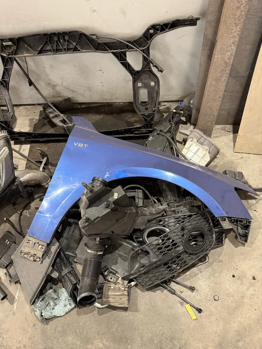 Audi Q5 parts - Image 1