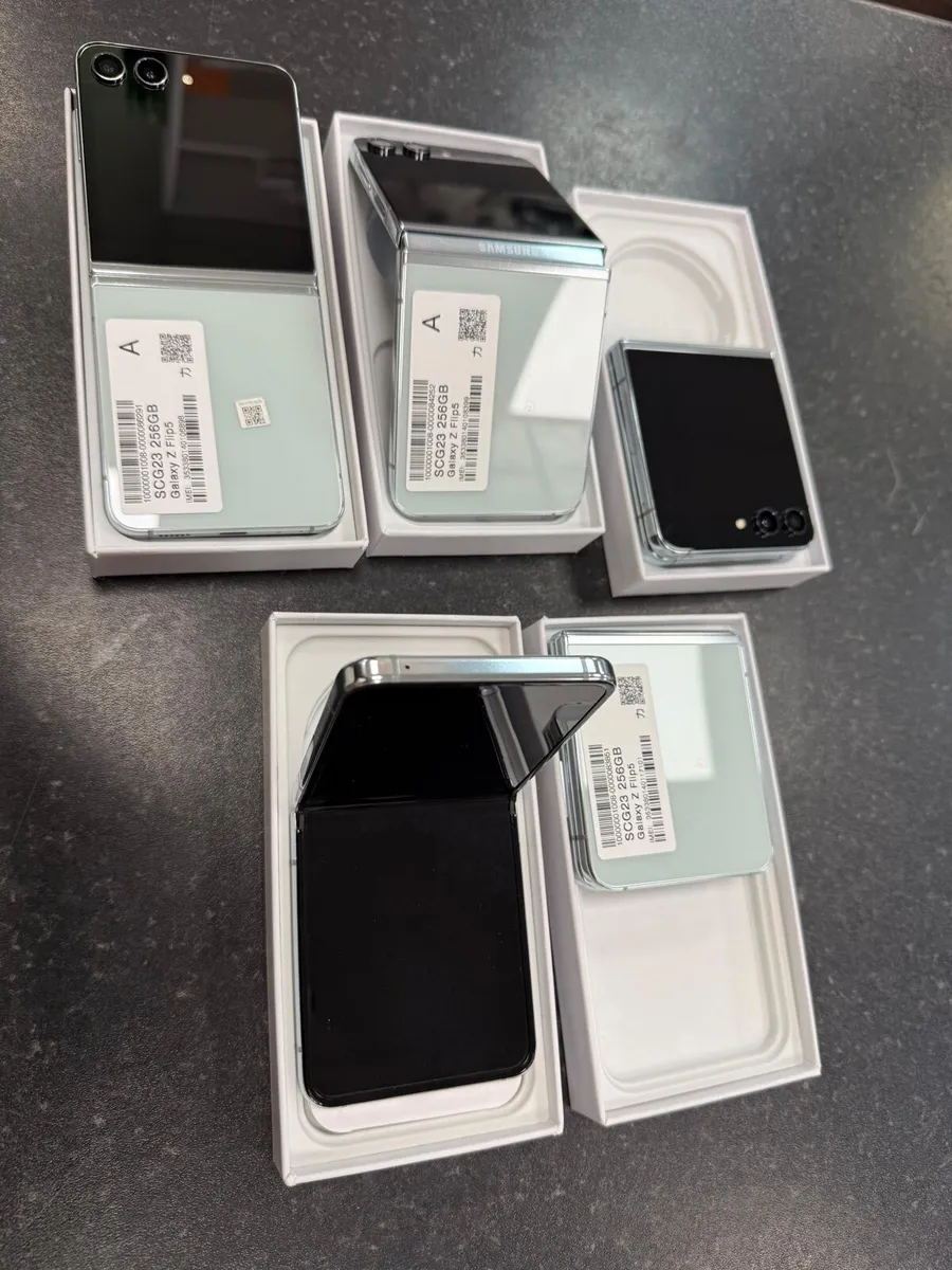 Samsung Flip 5 256gb Phone A Plus Grade - Image 2