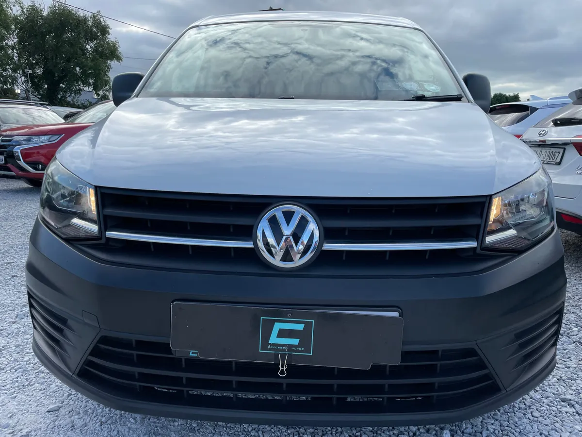 Volkswagen Caddy 2.0 **Low KMS** - Image 3