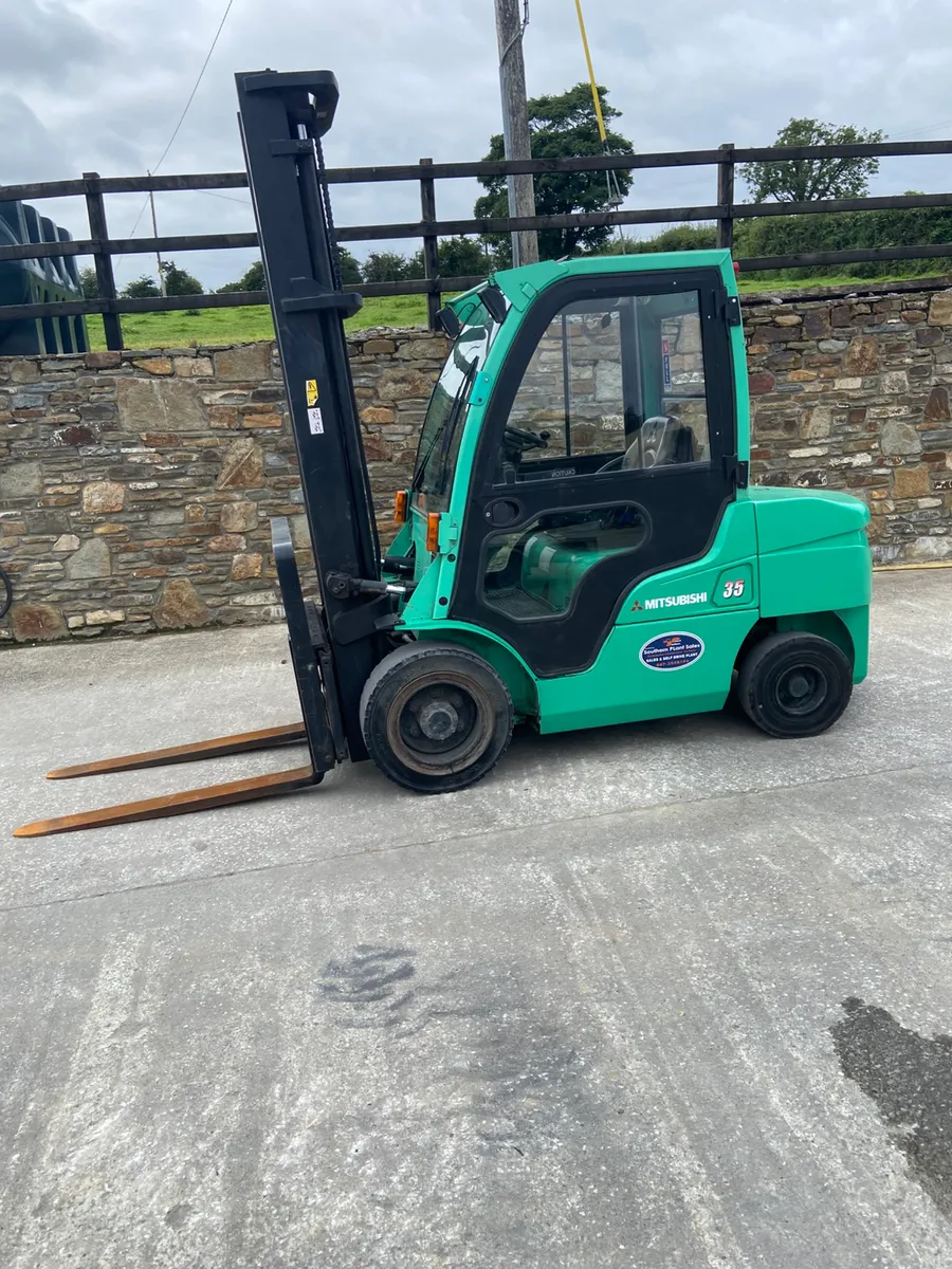 Mitsubishi Forklift - Image 1