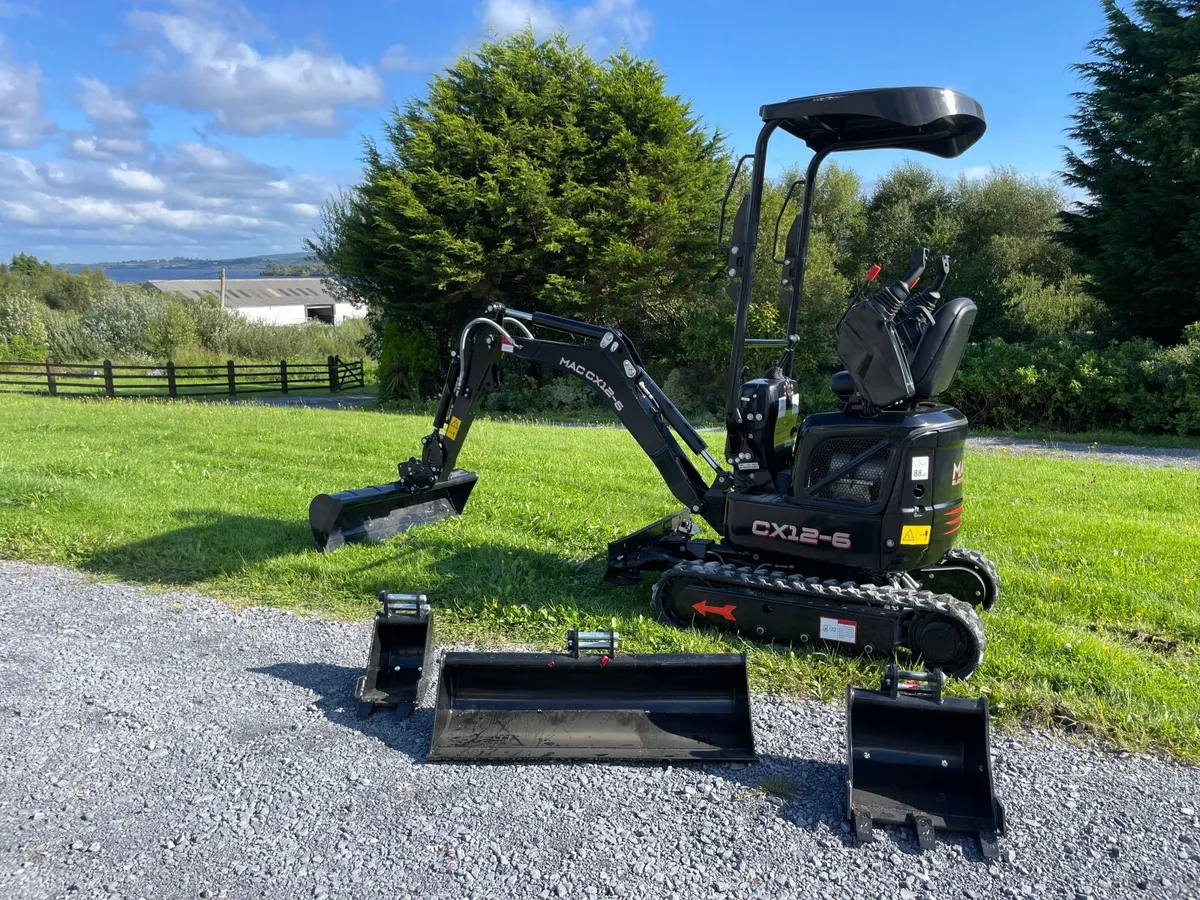 MAC 1.2 Ton micro digger. High spec. - Image 1