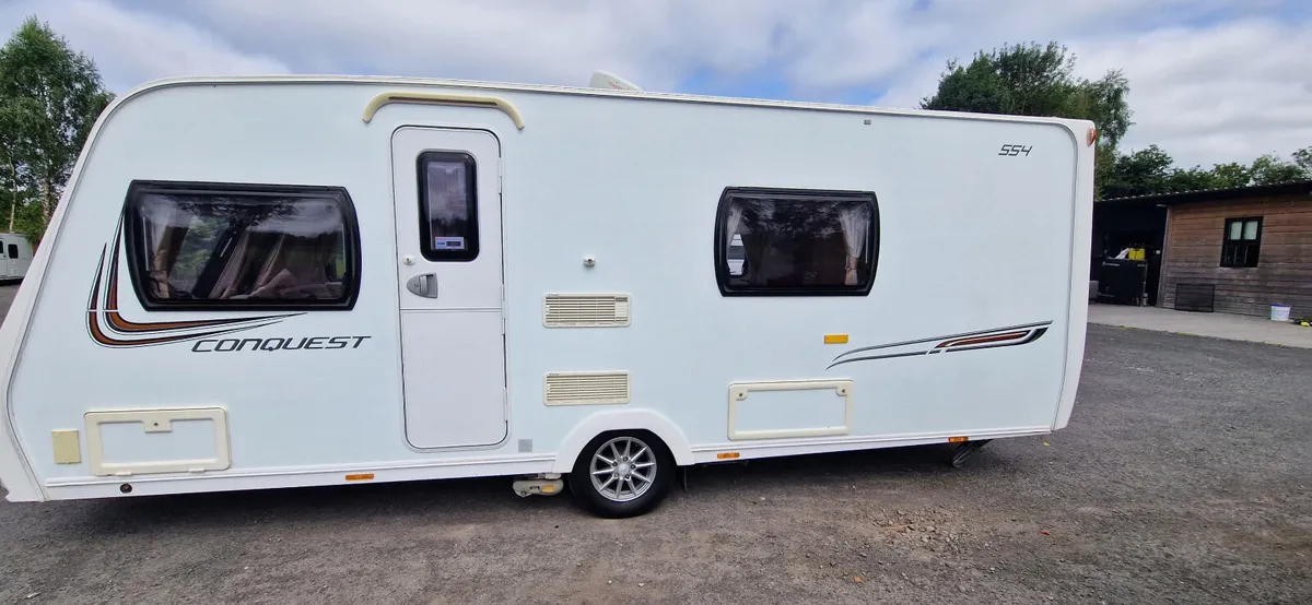 Lunar Coastline caravan 4 berth - Image 1