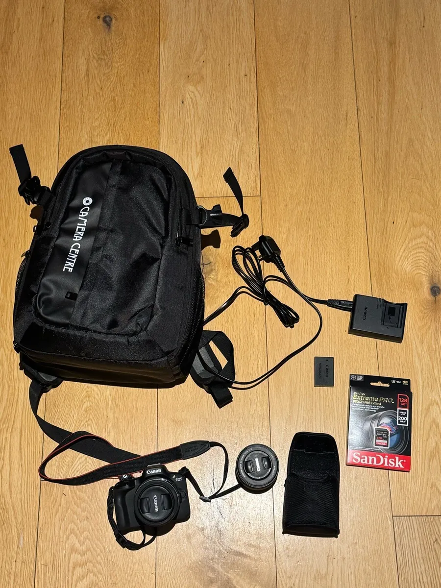 Canon camera bundle - Image 1