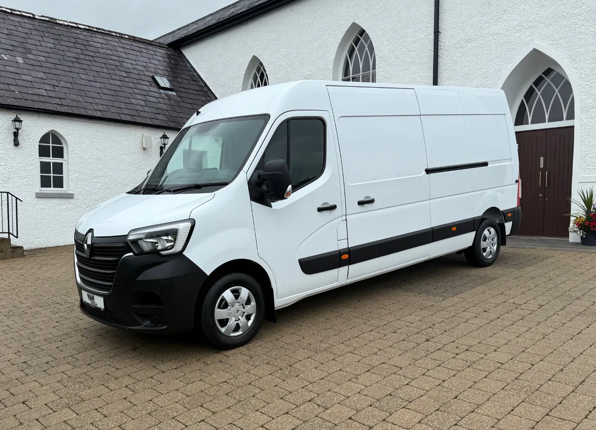 2023 Renault Master Fwd Lm35dci 180BHP NO-VAT!!! - Image 3