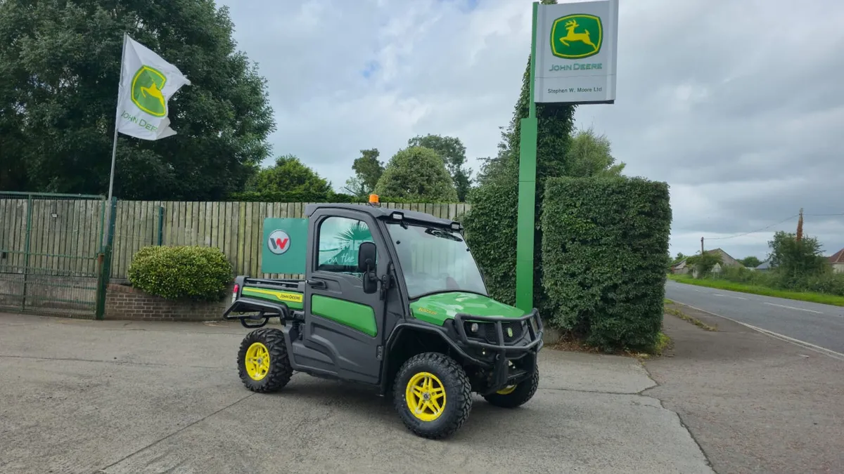 John Deere XUV 865M Gator (2022) - Image 1