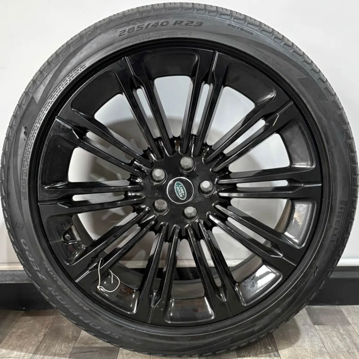 23" Genuine Range Rover Sport Vogue Style 1075 All - Image 4