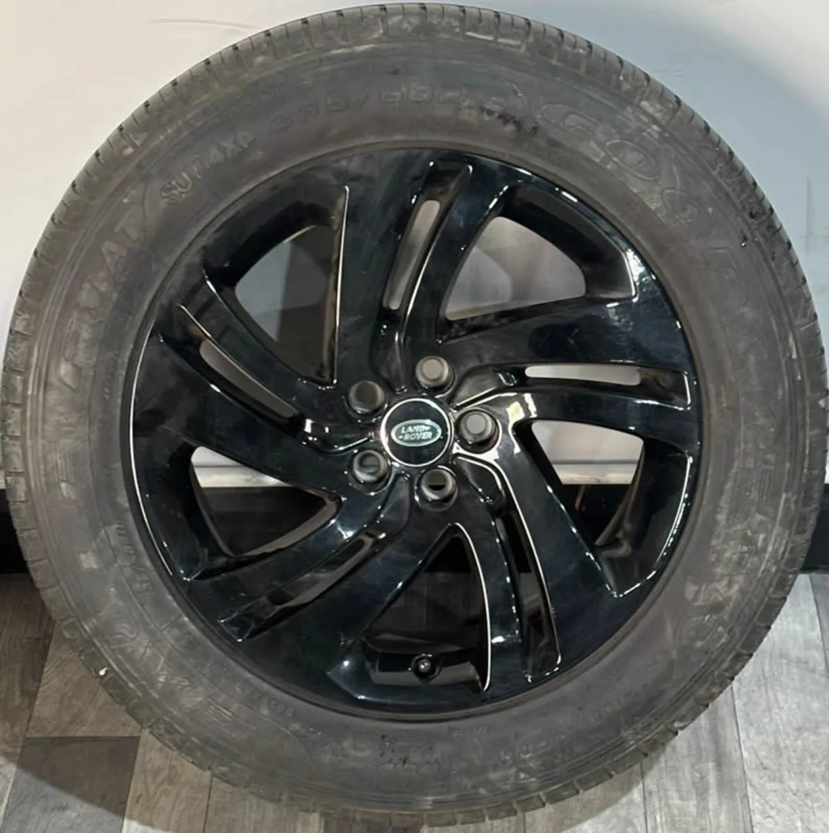 18" Genuine Range Rover 5011 Evoque Alloy Wheels & - Image 4