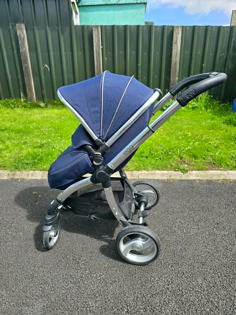 Egg 2 pram and stroller plus accessories - Image 2