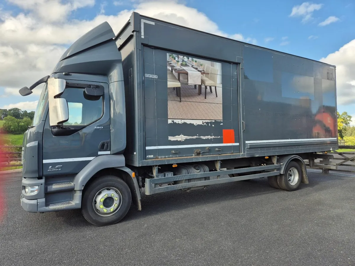 2017 Daf LF55.180, 14 tonner, 24ft box - Image 1