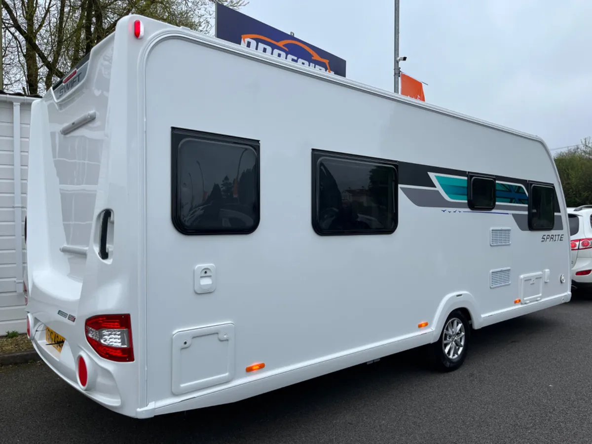 2023 SWIFT MAJOR 4 SB ISLSND BED 4/5 BERTH CARAVAN - Image 3