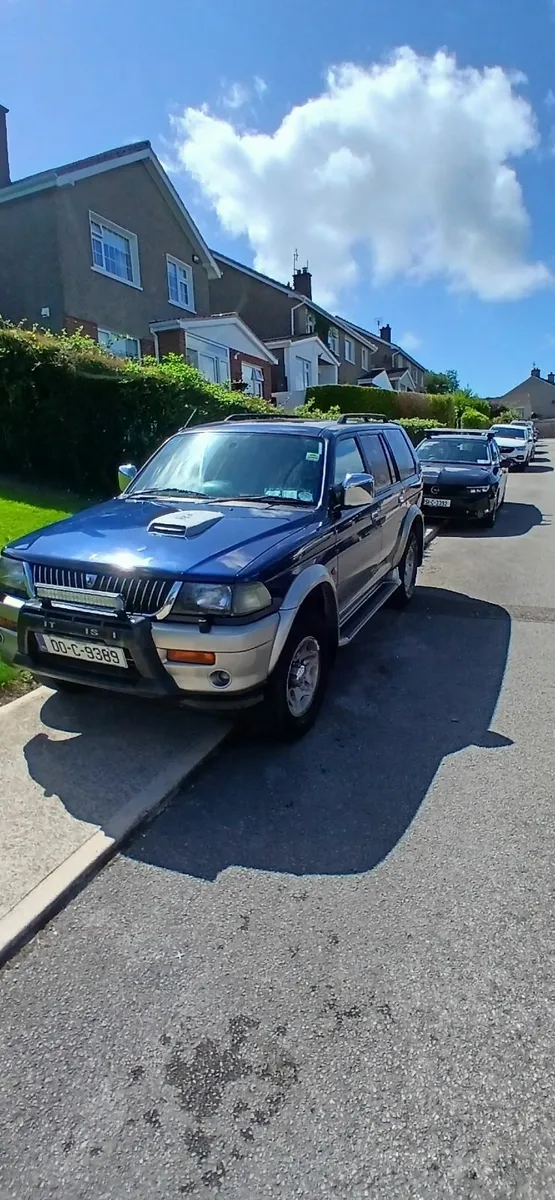 Mitsubishi Pajero 2000 - Image 1