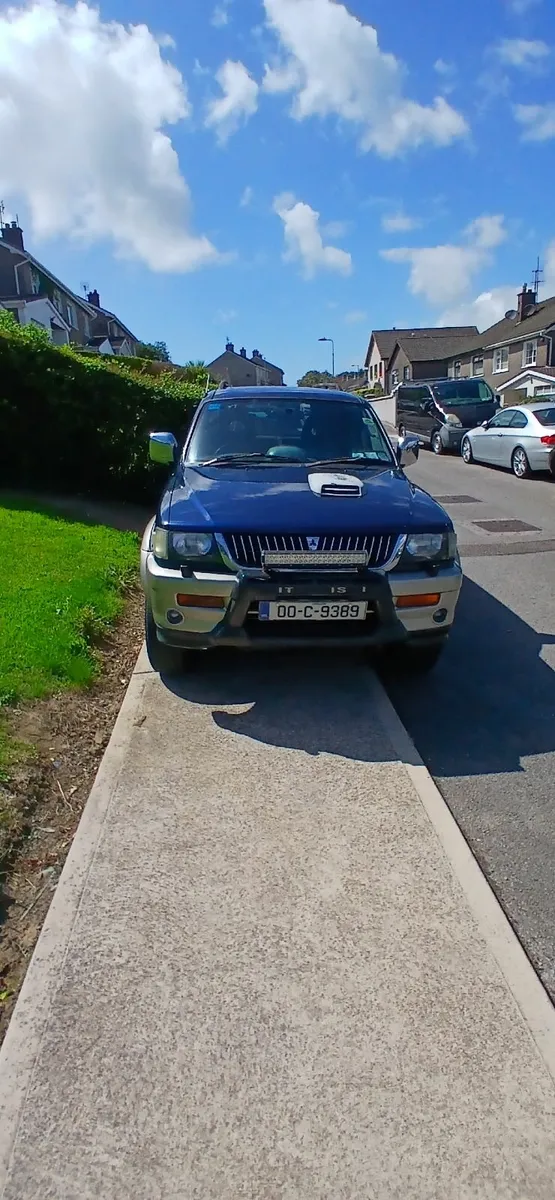 Mitsubishi Pajero 2000 - Image 4