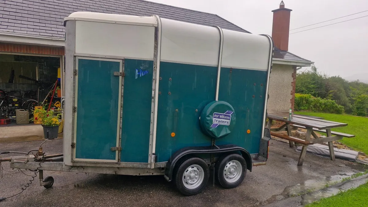 Horsebox - Image 1
