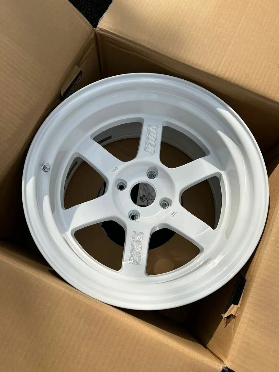 RAYS TE37V 10th Anniversary Rims ***price drop*** - Image 4