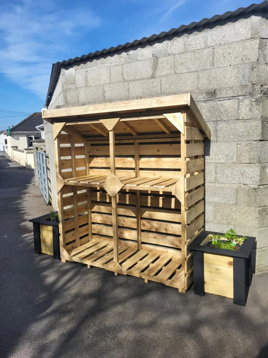 Logstores with shelf - Image 4