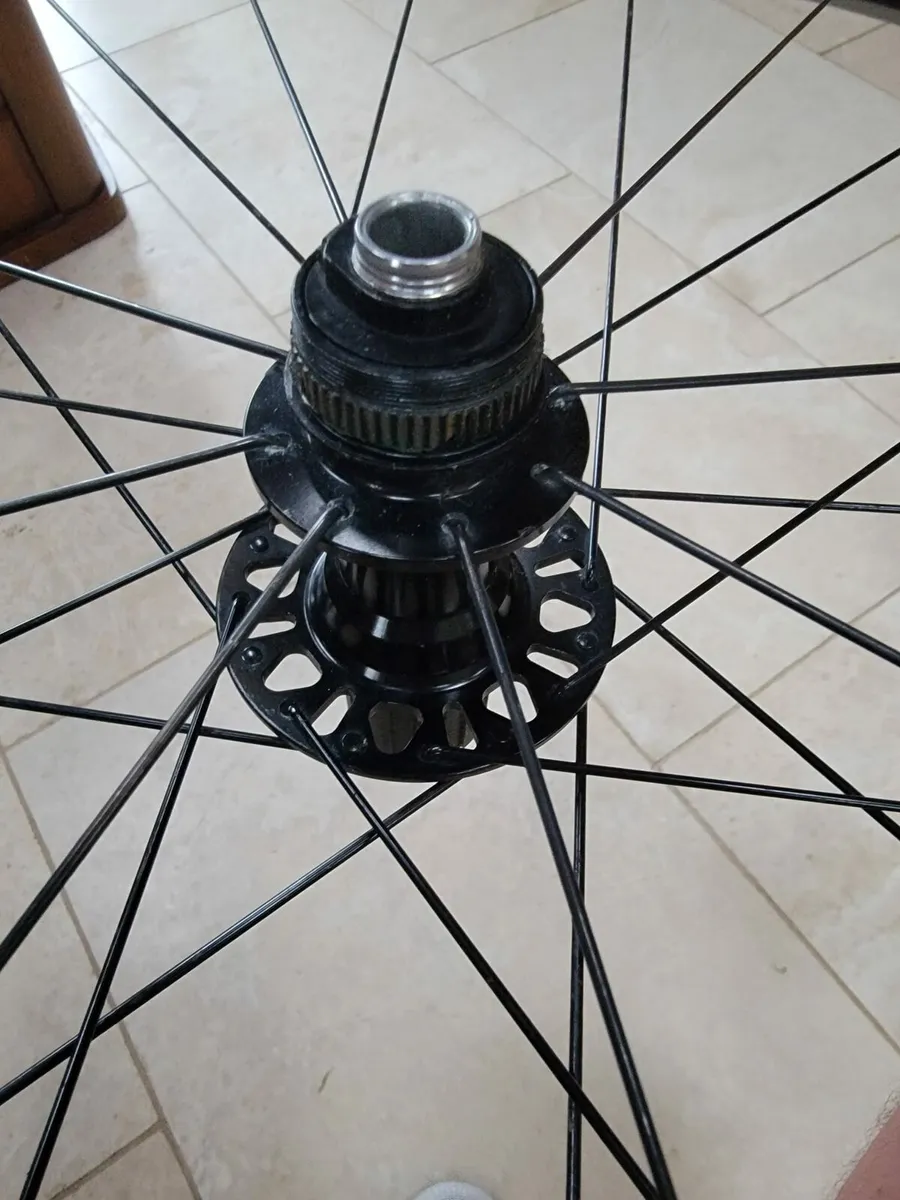 Bike wheels - Image 4