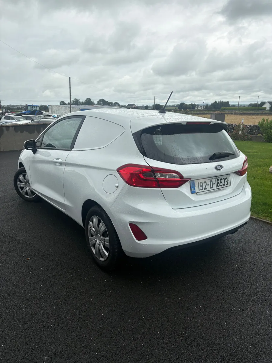 Ford Fiesta 2019 - Image 3